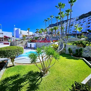 https://holidays-in-paradise.in-canary-islands.com